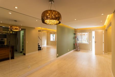 Casa de condomínio para alugar com 110m², 3 quartos e 2 vagasSala