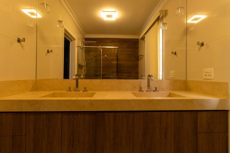 Casa de condomínio para alugar com 110m², 3 quartos e 2 vagasBanheiro do Quarto 3 - Suíte