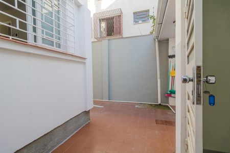 Casa à venda com 224m², 6 quartos e 5 vagas Casa à venda com 224m², 6 quartos e 5 vagasÁrea comum