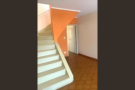 Casa à venda com 98m², 2 quartos e 2 vagas