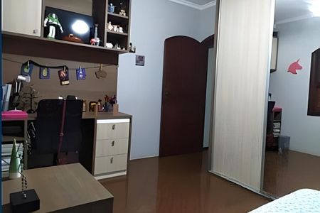 Casa à venda com 300m², 3 quartos e 6 vagas