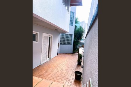 Casa à venda com 224m², 3 quartos e 2 vagas