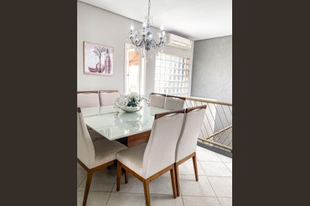 Casa à venda com 224m², 3 quartos e 2 vagas