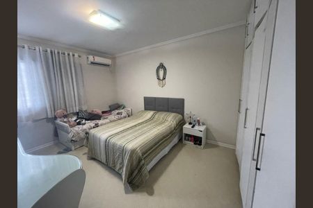 Casa à venda com 250m², 3 quartos e 5 vagas