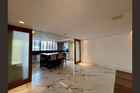 Apartamento à venda com 415m², 4 quartos e 3 vagas Apartamento à venda com 415m², 4 quartos e 3 vagasCorredores