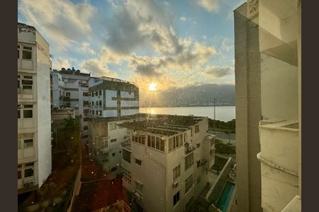 Apartamento à venda com 415m², 4 quartos e 3 vagas Apartamento à venda com 415m², 4 quartos e 3 vagasVista da Suíte 5