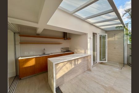 Apartamento à venda com 415m², 4 quartos e 3 vagas Apartamento à venda com 415m², 4 quartos e 3 vagasCobertura - cozinha