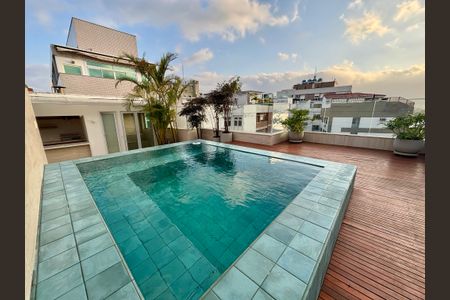 Apartamento à venda com 415m², 4 quartos e 3 vagas Apartamento à venda com 415m², 4 quartos e 3 vagasCobertura - piscina