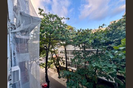 Apartamento à venda com 415m², 4 quartos e 3 vagas Apartamento à venda com 415m², 4 quartos e 3 vagasQuarto 2 - vista