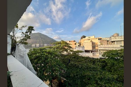 Apartamento à venda com 415m², 4 quartos e 3 vagas Apartamento à venda com 415m², 4 quartos e 3 vagasSala 2 - vista para a Lagoa