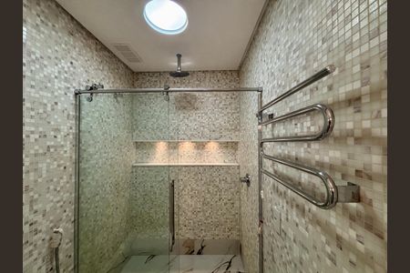 Apartamento à venda com 415m², 4 quartos e 3 vagas Apartamento à venda com 415m², 4 quartos e 3 vagasBanheiro social