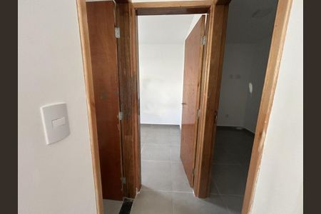Apartamento à venda com 34m², 2 quartos e sem vaga