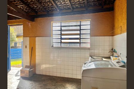 Casa à venda com 1710m², 4 quartos e sem vagaLavanderia