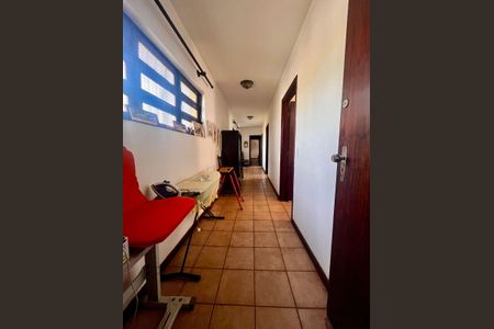 Casa à venda com 1710m², 4 quartos e sem vagaCorredor