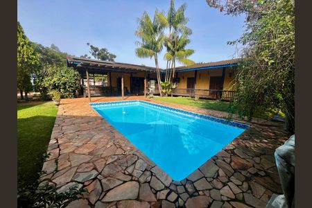 Casa à venda com 1710m², 4 quartos e sem vagaPiscina