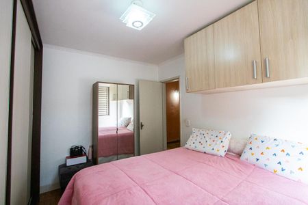 Apartamento à venda com 71m², 3 quartos e 2 vagasQuarto 3