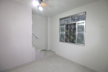 Casa para alugar com 80m², 2 quartos e sem vagaSala