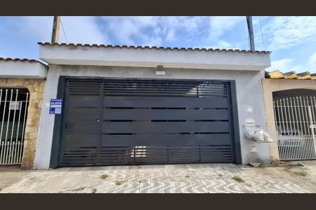 Casa à venda com 189m², 4 quartos e 2 vagasFachada