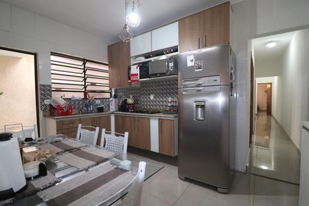 Casa à venda com 189m², 4 quartos e 2 vagasCozinha