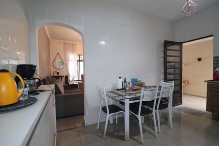 Casa à venda com 189m², 4 quartos e 2 vagasCozinha