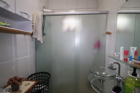 Casa à venda com 189m², 4 quartos e 2 vagasBanheiro