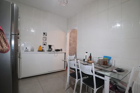 Casa à venda com 189m², 4 quartos e 2 vagasCozinha