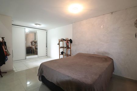 Casa à venda com 189m², 4 quartos e 2 vagasQuarto 1