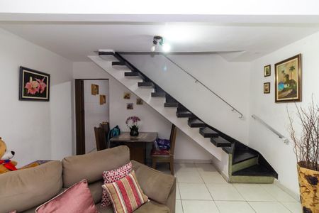 Casa à venda com 94m², 3 quartos e 1 vaga Casa à venda com 94m², 3 quartos e 1 vagaSala