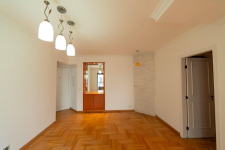Apartamento à venda com 85m², 2 quartos e 2 vagasSala 
