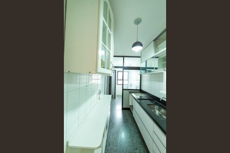 Apartamento à venda com 85m², 2 quartos e 2 vagasCozinha