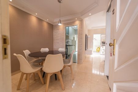 Sala de casa de condomínio para alugar com 3 quartos, 110m² em Vila Pierina, São Paulo