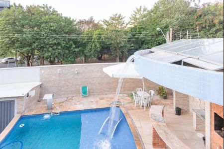 Casa para alugar com 250m², 4 quartos e 5 vagasQuintal