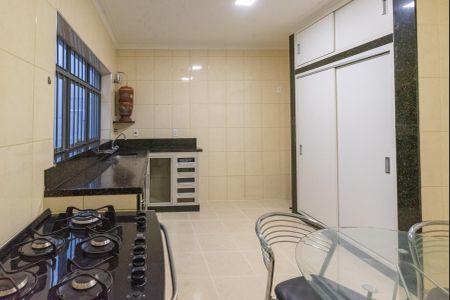 Casa para alugar com 250m², 4 quartos e 5 vagasCozinha