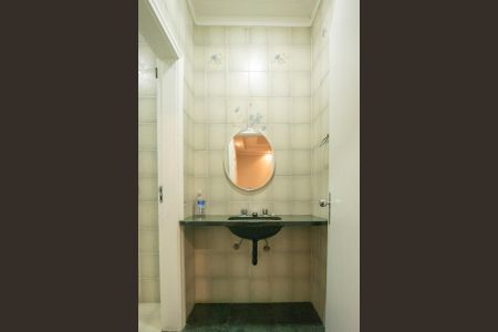 Casa para alugar com 250m², 4 quartos e 5 vagasLavabo