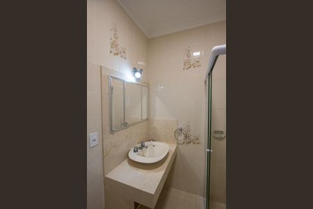 Casa para alugar com 250m², 4 quartos e 5 vagasBanheiro Social