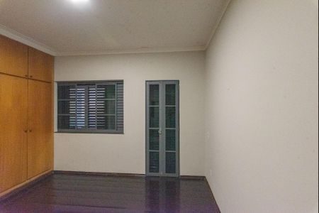 Casa para alugar com 250m², 4 quartos e 5 vagasSuíte