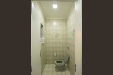 Casa para alugar com 250m², 4 quartos e 5 vagasLavabo