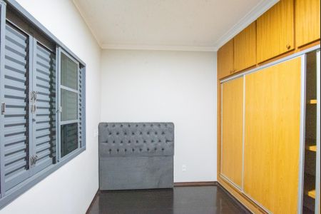 Casa para alugar com 250m², 4 quartos e 5 vagasQuarto 1