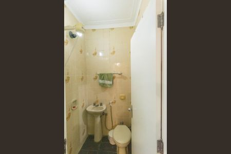 Casa para alugar com 250m², 4 quartos e 5 vagasBanheiro de Serviço