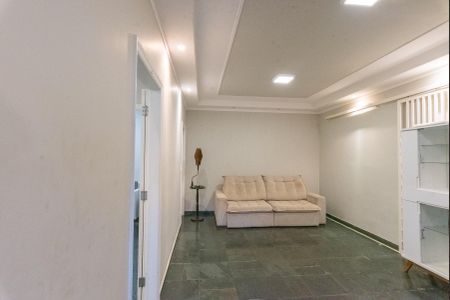 Casa para alugar com 250m², 4 quartos e 5 vagasSala