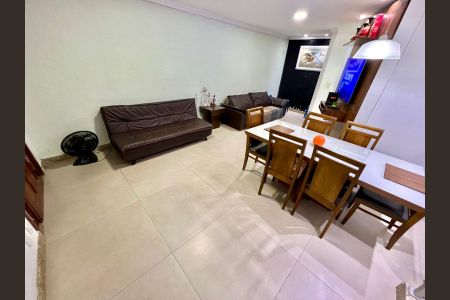 Casa para alugar com 240m², 3 quartos e 2 vagasSala