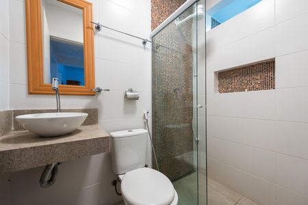 Apartamento para alugar com 65m², 2 quartos e 1 vaga Apartamento para alugar com 65m², 2 quartos e 1 vagaBanheiro