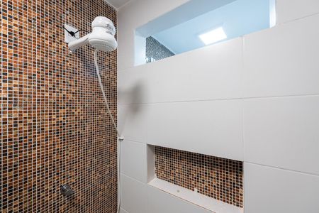 Apartamento para alugar com 65m², 2 quartos e 1 vaga Apartamento para alugar com 65m², 2 quartos e 1 vagaChuveiro