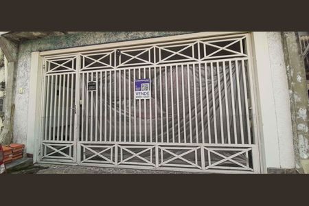 Casa à venda com 137m², 3 quartos e 2 vagasFachada