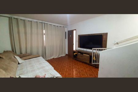 Casa à venda com 137m², 3 quartos e 2 vagasCasa 1 - Sala