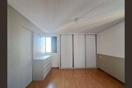 Apartamento à venda com 204m², 3 quartos e 4 vagasQuarto 2