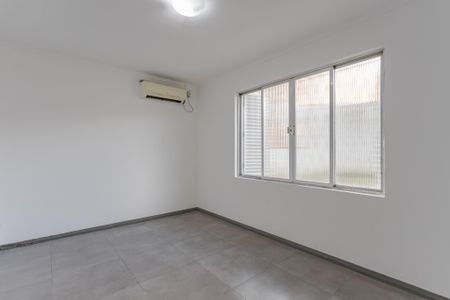 Casa à venda com 101m², 3 quartos e 1 vaga Casa à venda com 101m², 3 quartos e 1 vagaSuíte