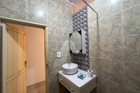 Casa para alugar com 40m², 2 quartos e sem vaga Casa para alugar com 40m², 2 quartos e sem vagaBanheiro Suíte