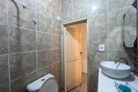 Casa para alugar com 40m², 2 quartos e sem vaga Casa para alugar com 40m², 2 quartos e sem vagaBanheiro Suíte