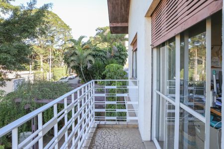 Casa à venda com 250m², 6 quartos e 2 vagas Casa à venda com 250m², 6 quartos e 2 vagasSacada Quarto 1